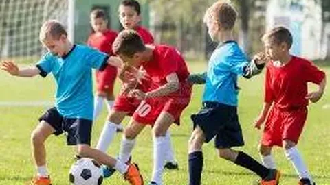 梅西健身室里悬挂拳王阿里海报，粉丝之情溢于言表