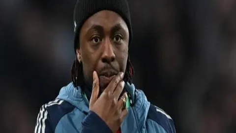 陈巧珠助中国女队边路头球得分